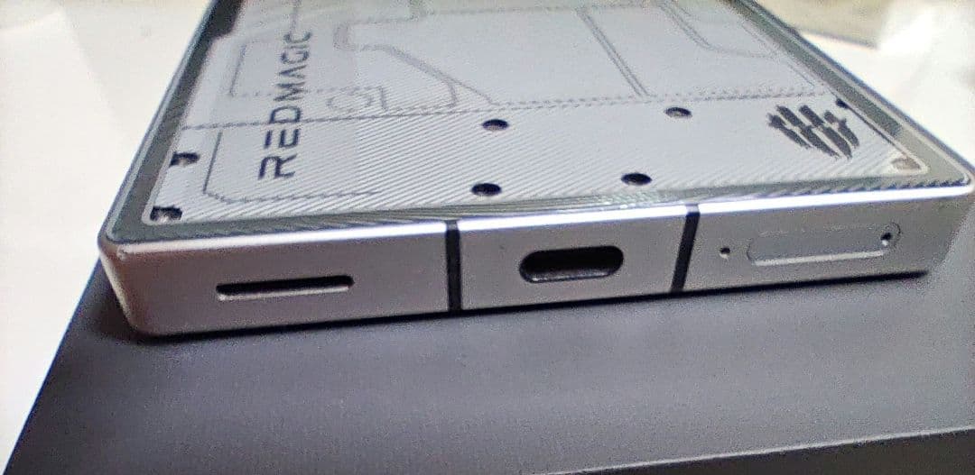 REDMAGIC 9 Pro日本版16GB/512GB fall