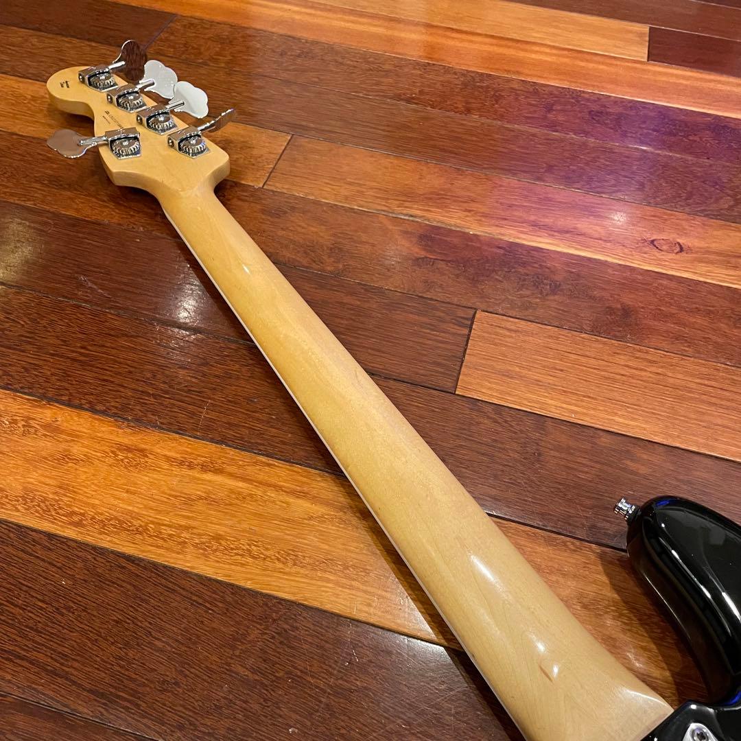ベース Fender USA American Deluxe Jazz Bass V