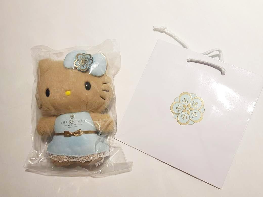 ハワイ限定　日焼け キティちゃん　ぬいぐるみ　カハラホテル ロゴ入り