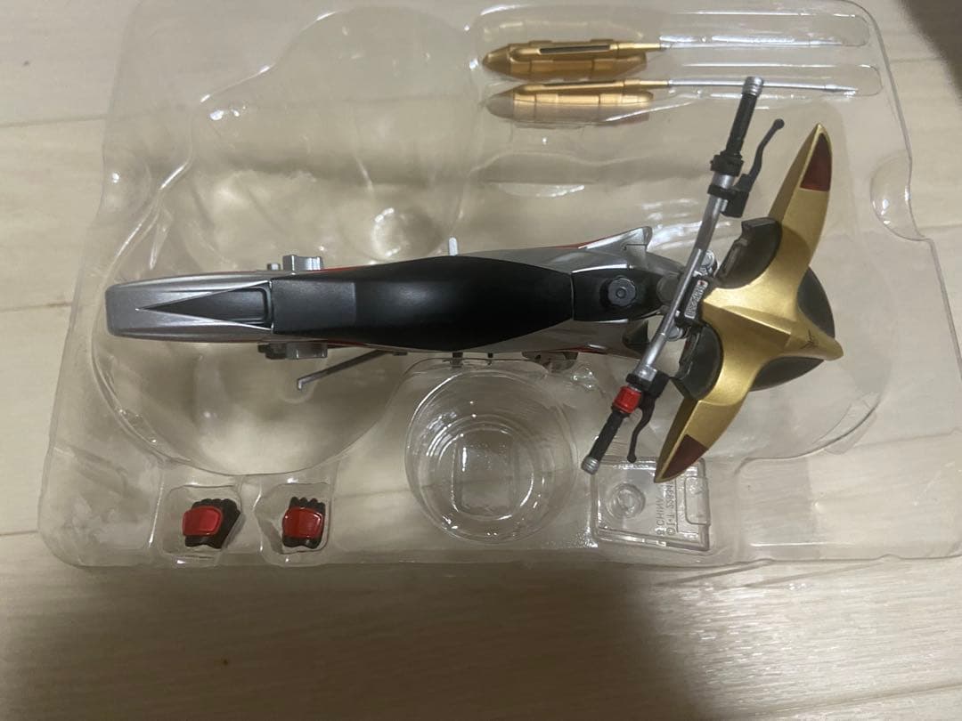 真骨頂 仮面ライダークウガマイティフォーム&トライチェイサー2000