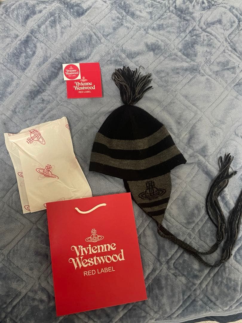 『ヒラタナオヤ様』Vivienne Westwood 耳当て付きニット帽