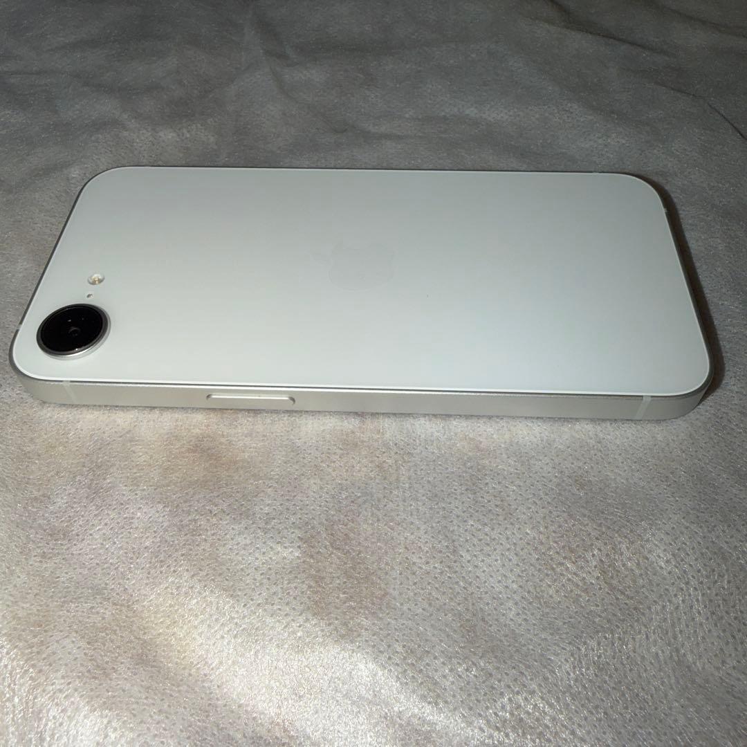 Apple iPhone 16e 256GB ホワイト バッテリー容量100%