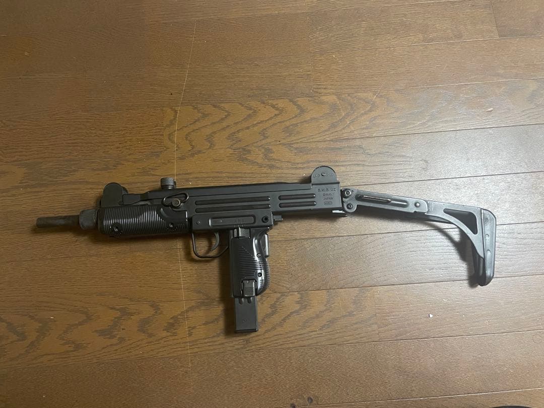 東京マルイ　UZI SMG 9mm x 19 電動エアガン