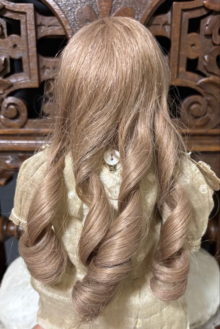 ☆セール中　ビスクドール 用ウイッグ　人毛　フランス製　小さいドール用