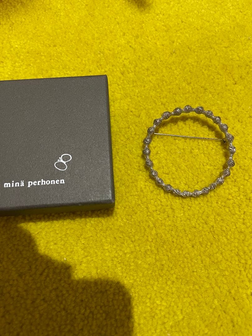 ミナペルホネン タンバリン ブローチ 正規品 箱入り