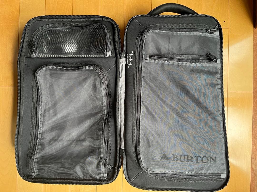 メルリュウ　バートン　ウィーリー フライト デック 38L トラベルバッグ