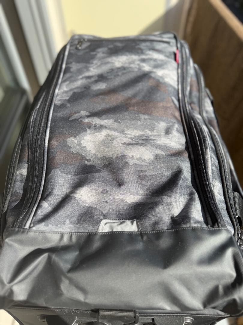 Coleman 大容量 ブラック迷彩(カモフラージュ柄)キャリーカート