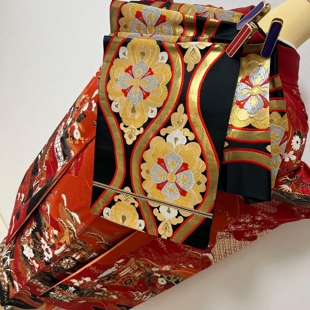 353 振袖フルセット 正絹 レッド 朱赤 赤 黒 金彩 駒刺繍 暈し染め 古典