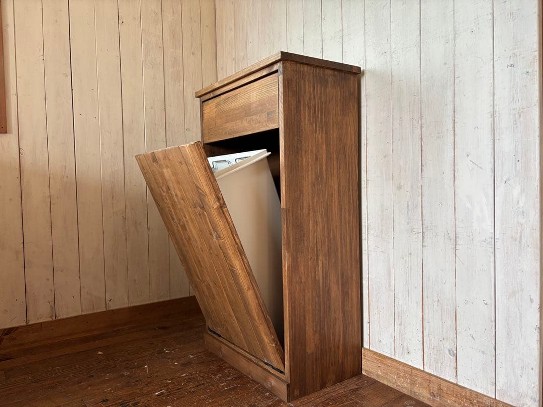 期間限定値下げ　30リットルパッタンゴミ箱　無垢材ハンドメイド家具　屋外用