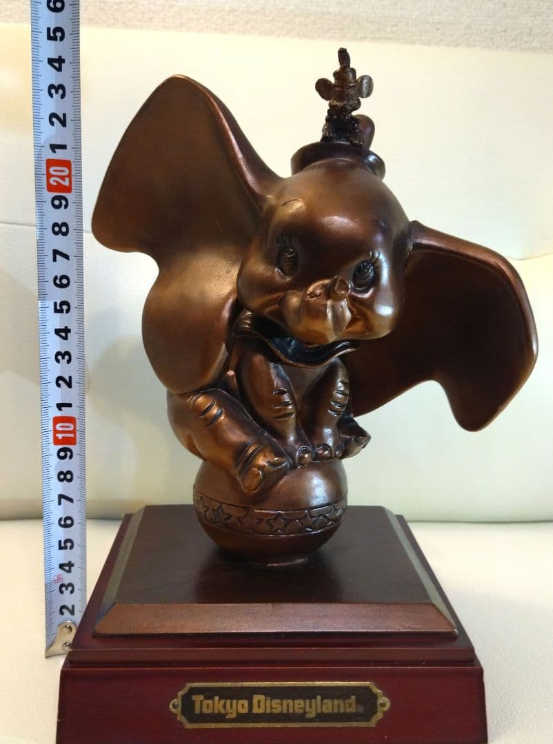 ダンボブロンズ像　激レア♪