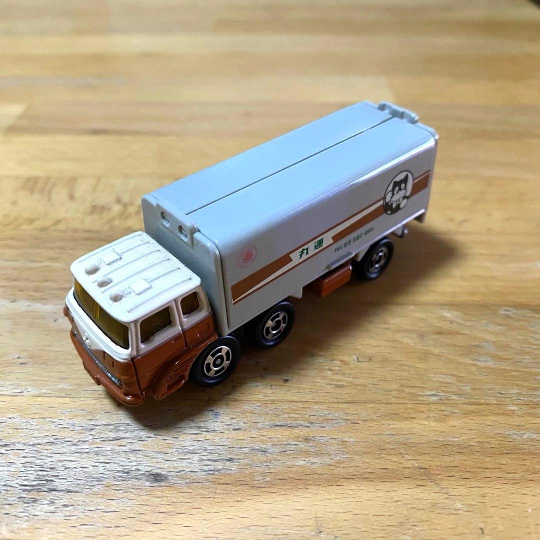 トミカ 　丸運　のらくろ　ふそう　ウイングルーフトラック