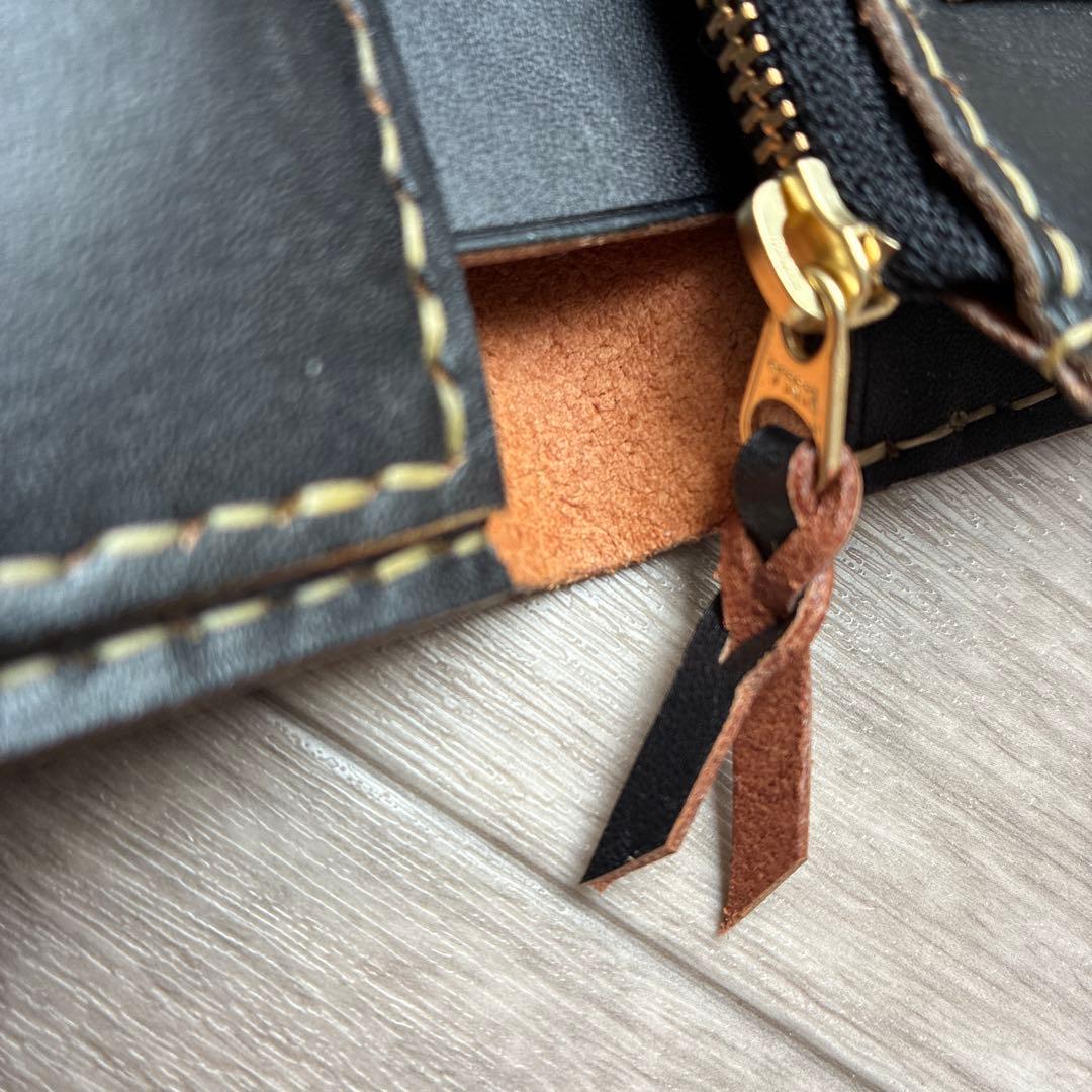 【茶芯ブラック】ミドルトラッカーウォレット　真鍮　お札を折らずに収納　タイプB