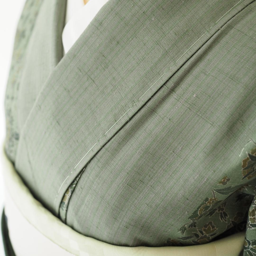 【着物】【つむぎ】グリーン地 片変わり 更紗柄 うす縞 紬 No.47