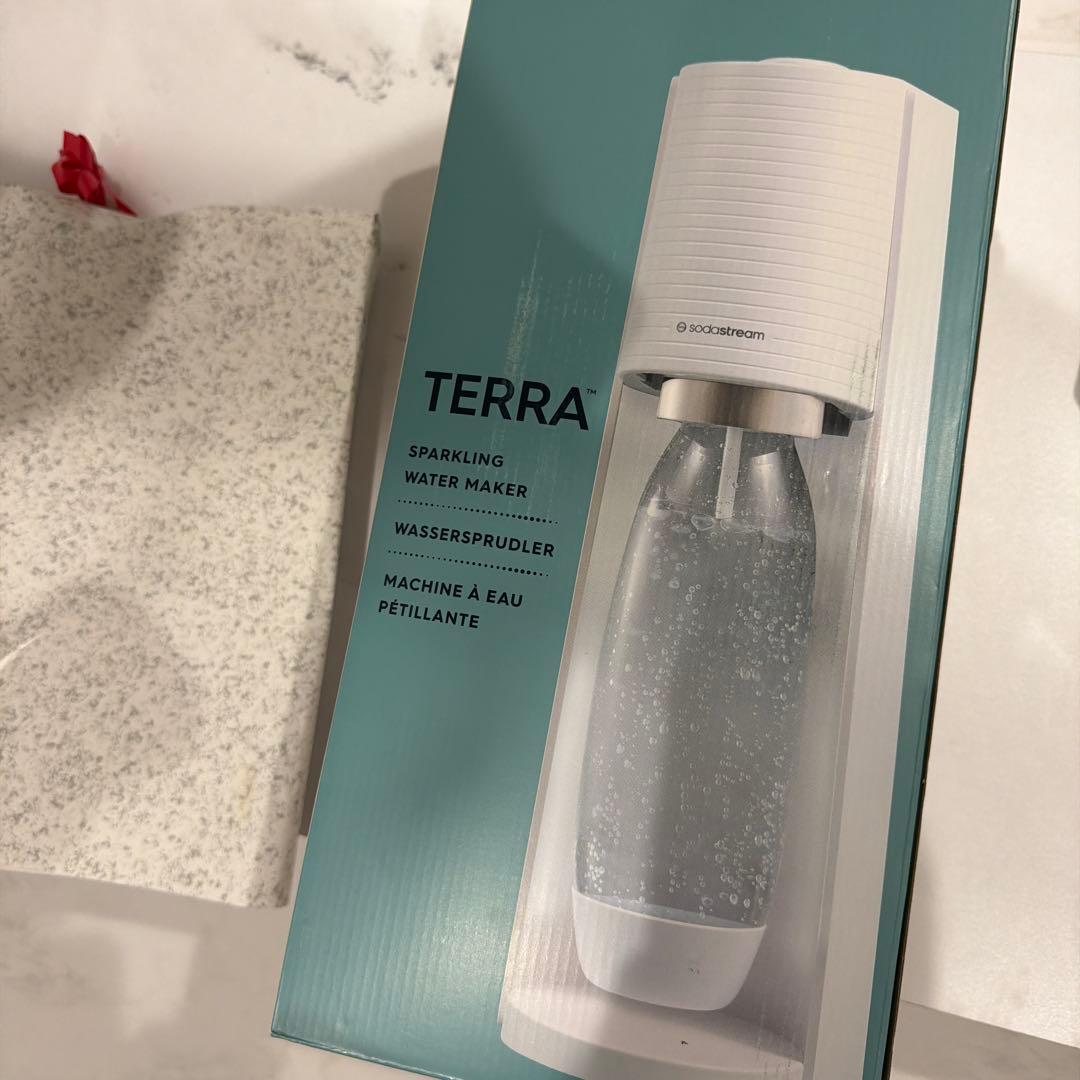 sodastream TERRA 炭酸水メーカー　送料込み