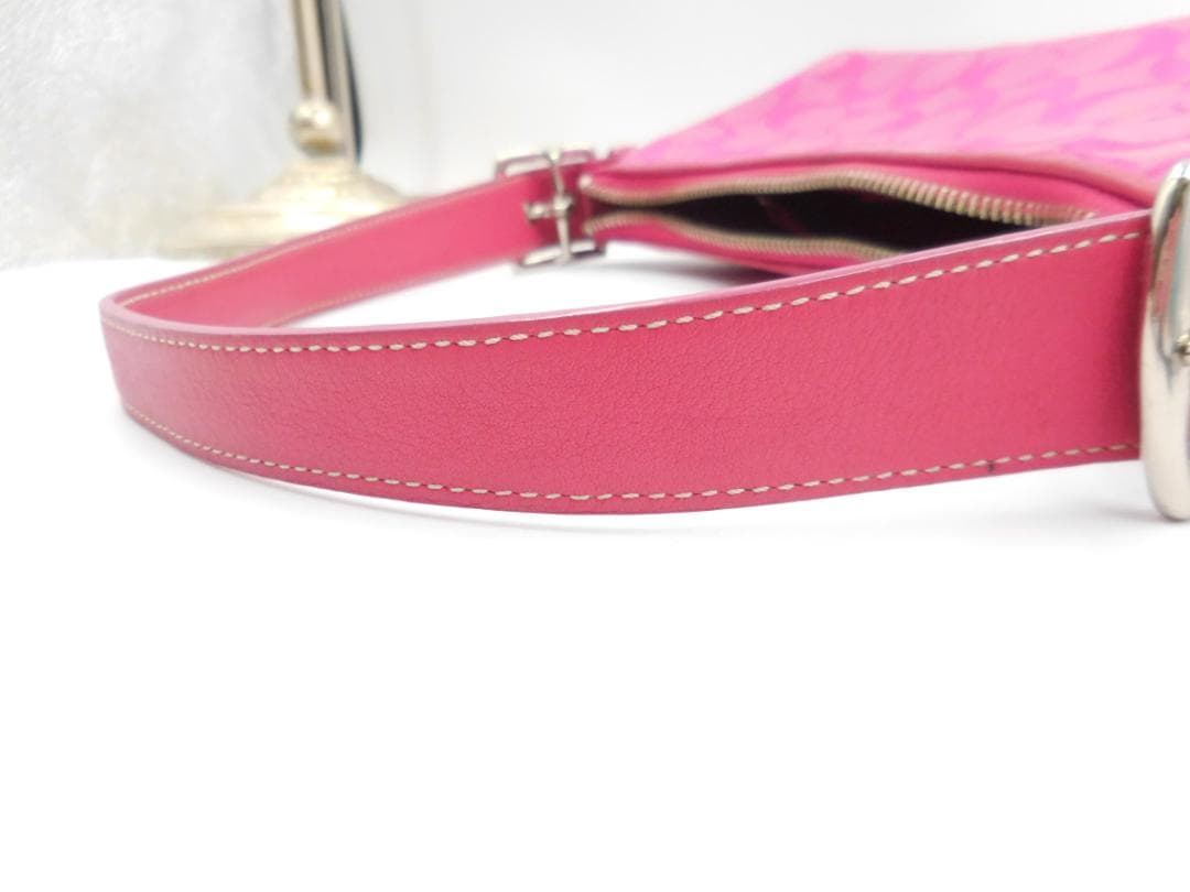 ✨COACH　コーチ　ポーチ シグネチャー ピンク キャンバス／レザー