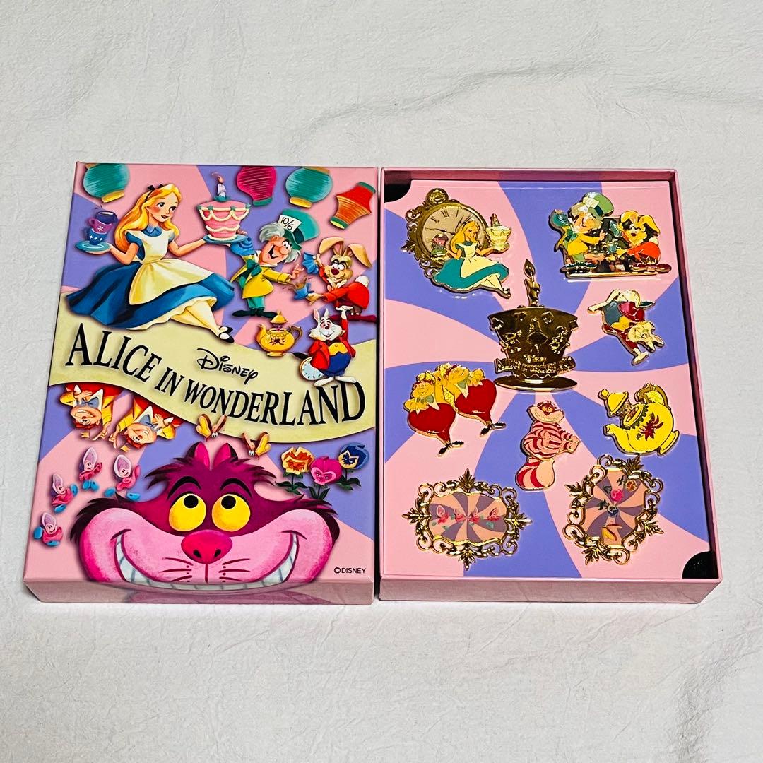 ディズニーストア　不思議の国のアリス　70周年　ピンバッジセット