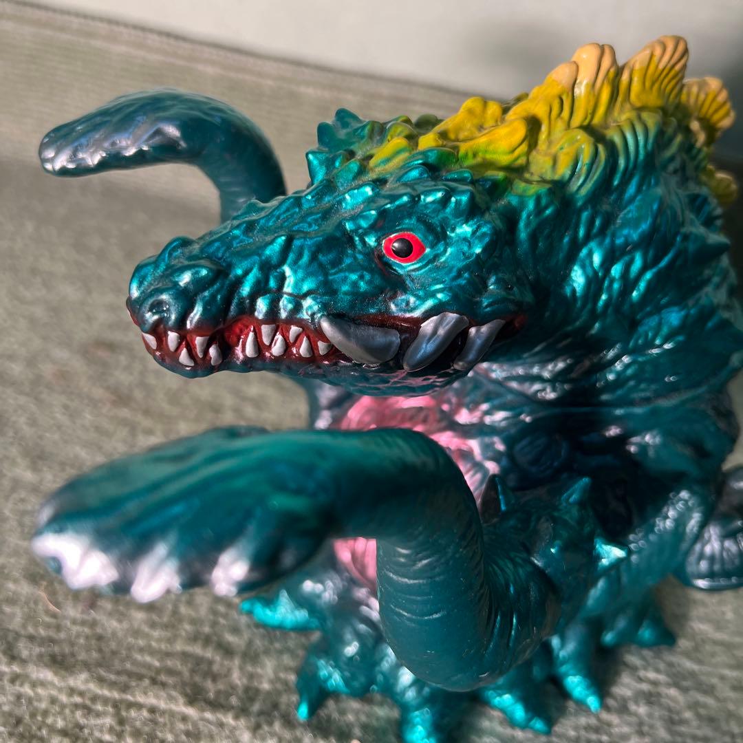 ファンクラブ限定「東宝怪獣ビオランテ」