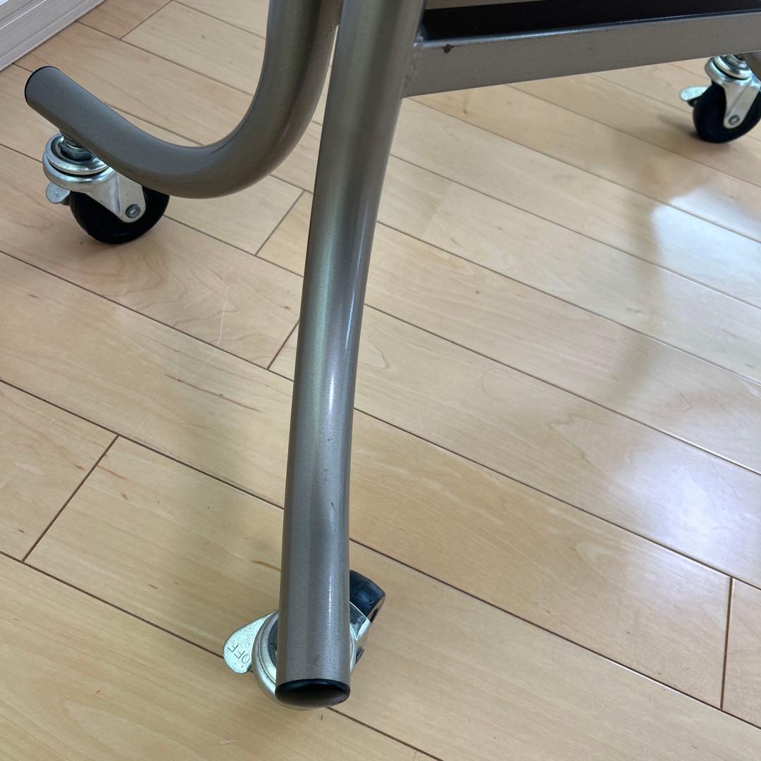 フライト式円型テーブル　折りたたみテーブル　直径120cm 丸テーブルキャスター