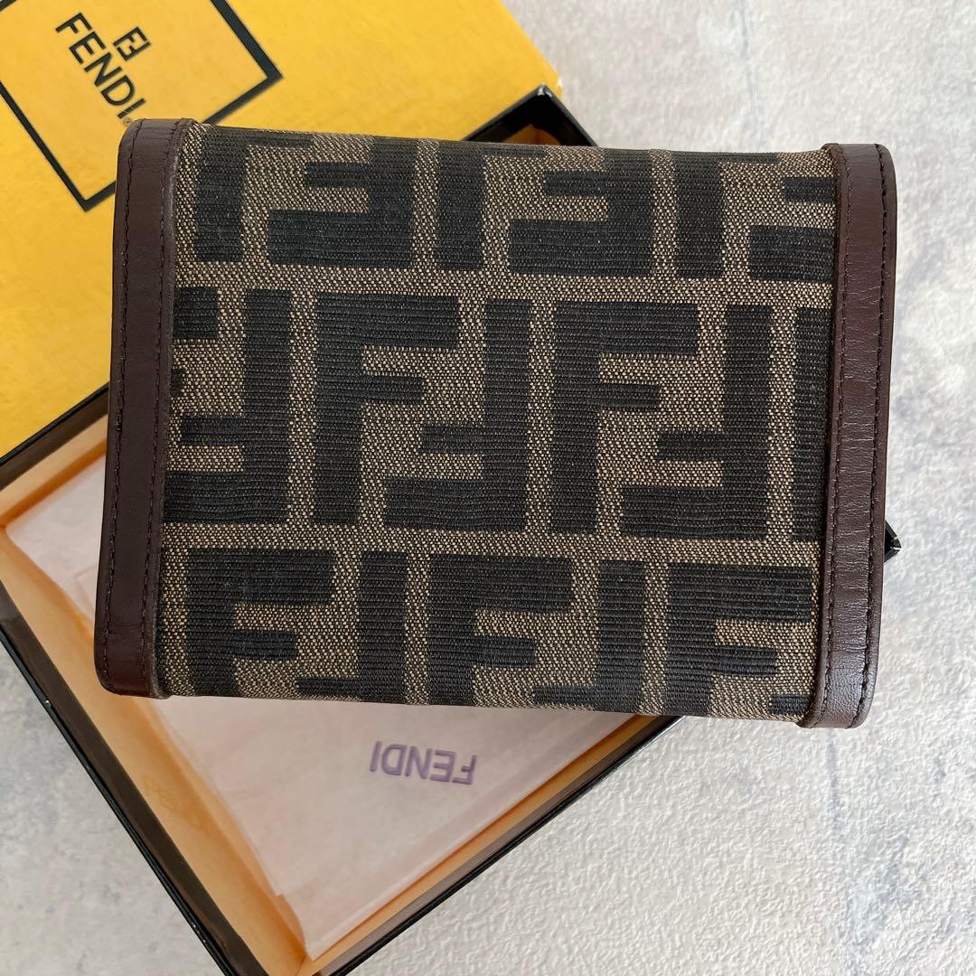 美品✨FENDI ズッカ 二つ折り財布 FF キャンバス レザー ブラウン