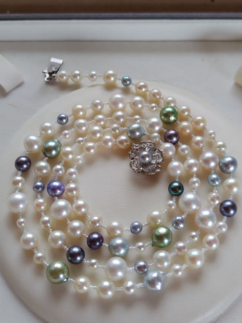 アコヤ真珠マルチカラー、マルチサイズ、あこや砂芥子パールのロングネックレス