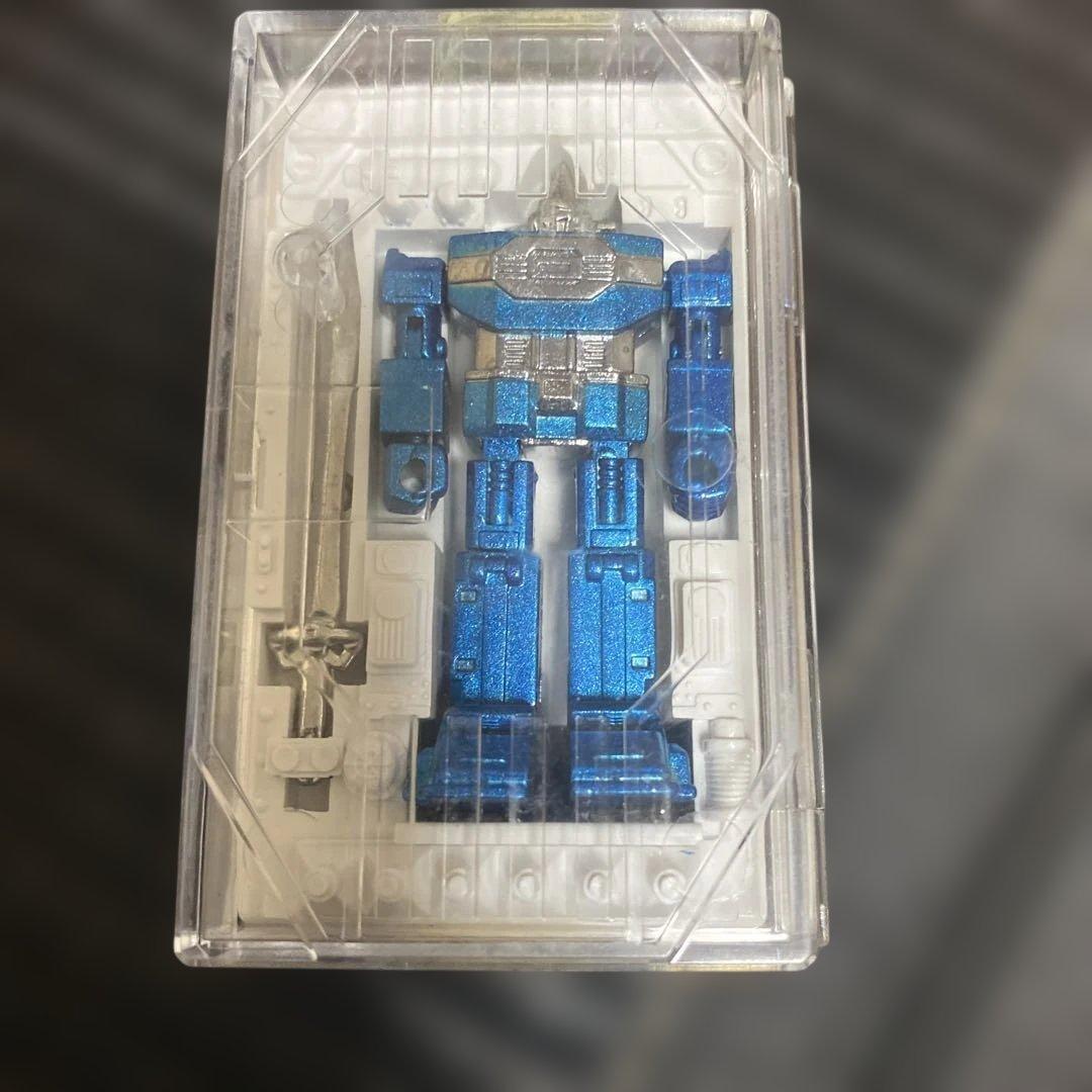 【新品】世界最小 超合金　ダイナマン ダイナロボ GC-09