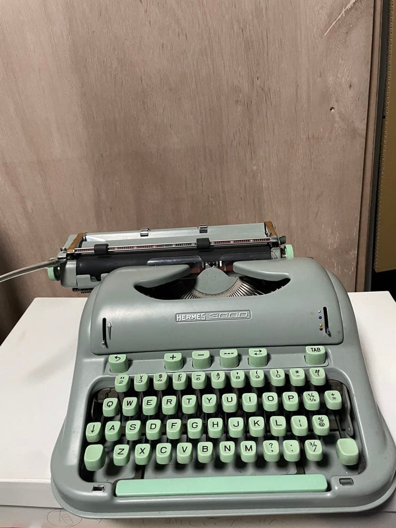 タイプライター　HERMES3000