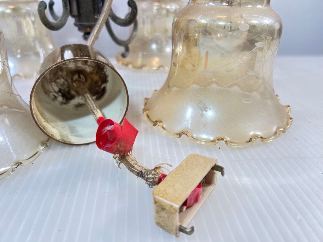 クラシックスタイル 4灯シャンデリア