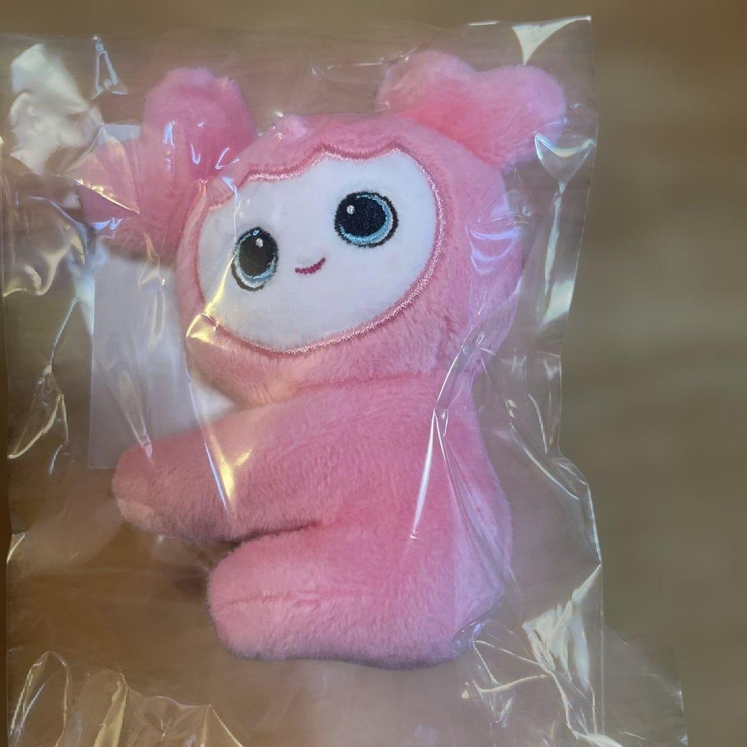 TWICE 抱きつきマスコット　モモ　モブリー