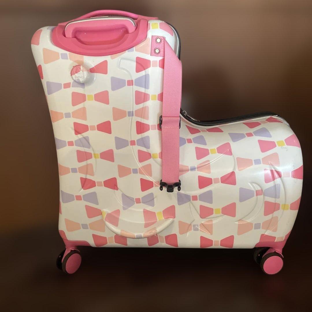 子供が乗れる　子供乗せ　キャリー　スーツケース