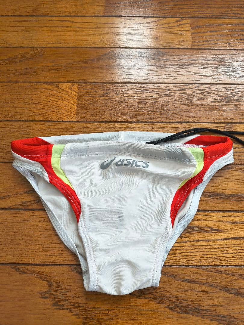 asics 競泳水着 ホワイト/レッド/イエロー