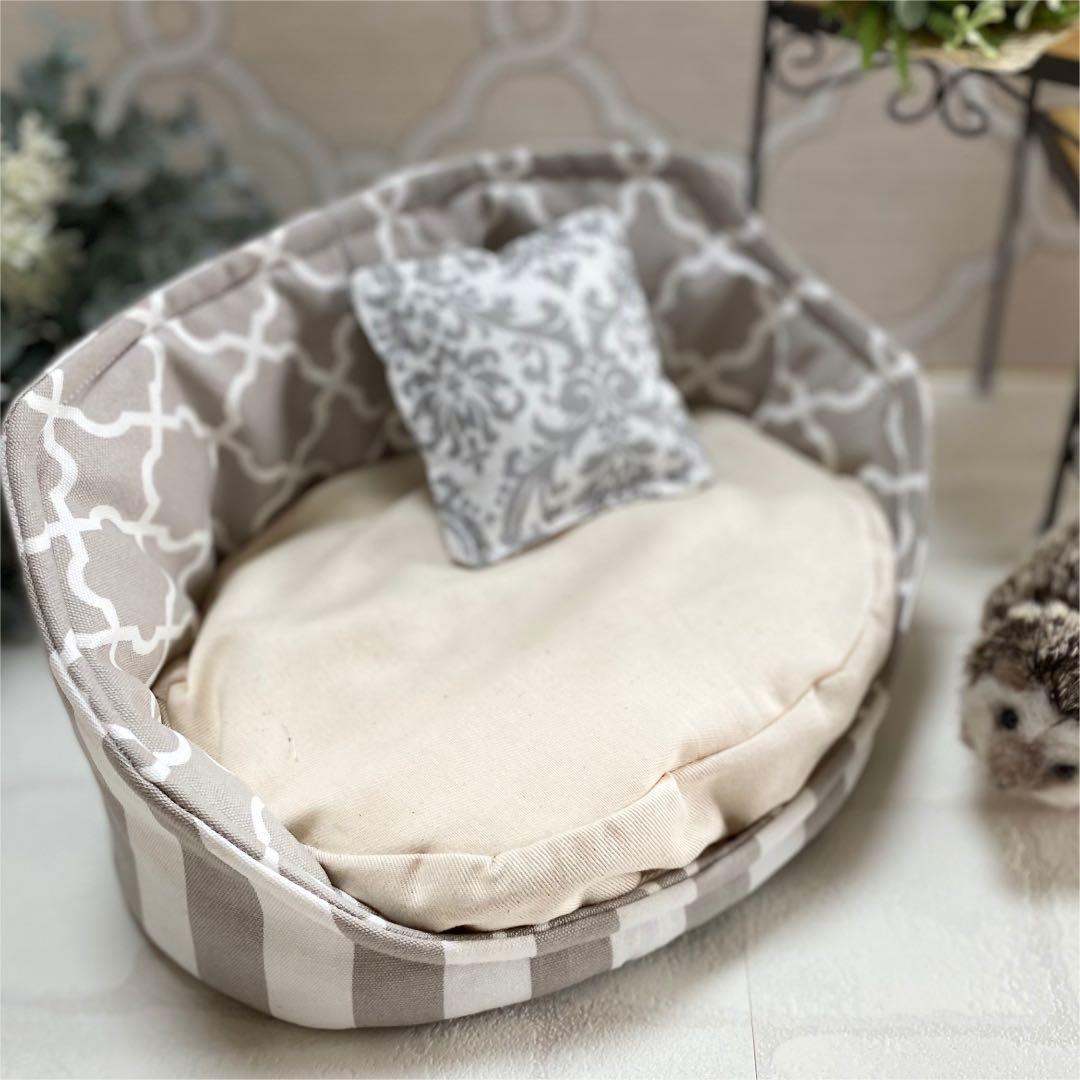 ハリネズミ寝袋　部屋んぽソファーG