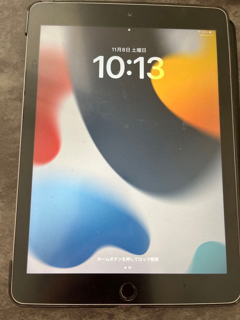 Apple iPad 9.7インチ シルバー 本体　第六世代