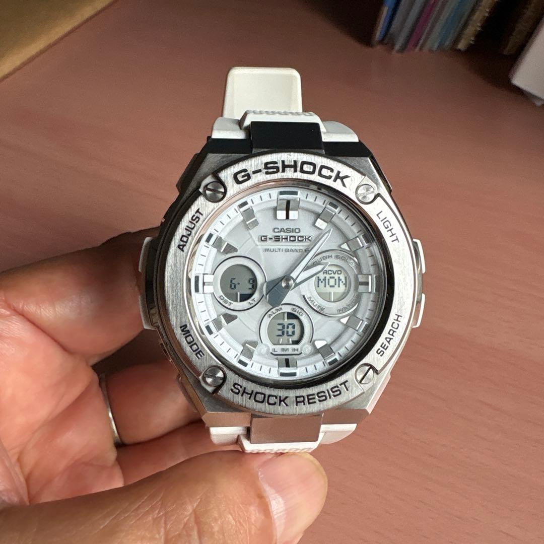 カシオ　Gショック　GST-W310