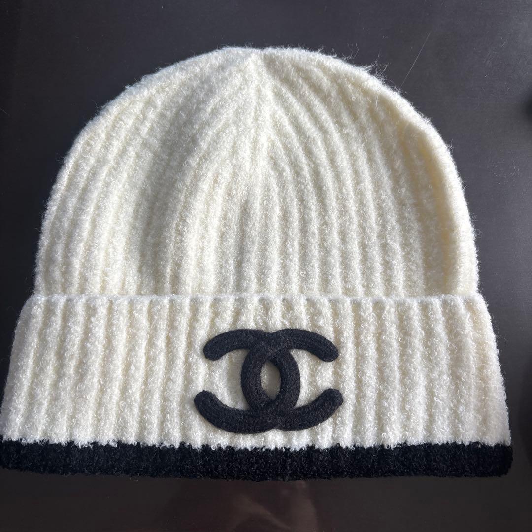 CHANEL アイボリー ブラック ニット帽