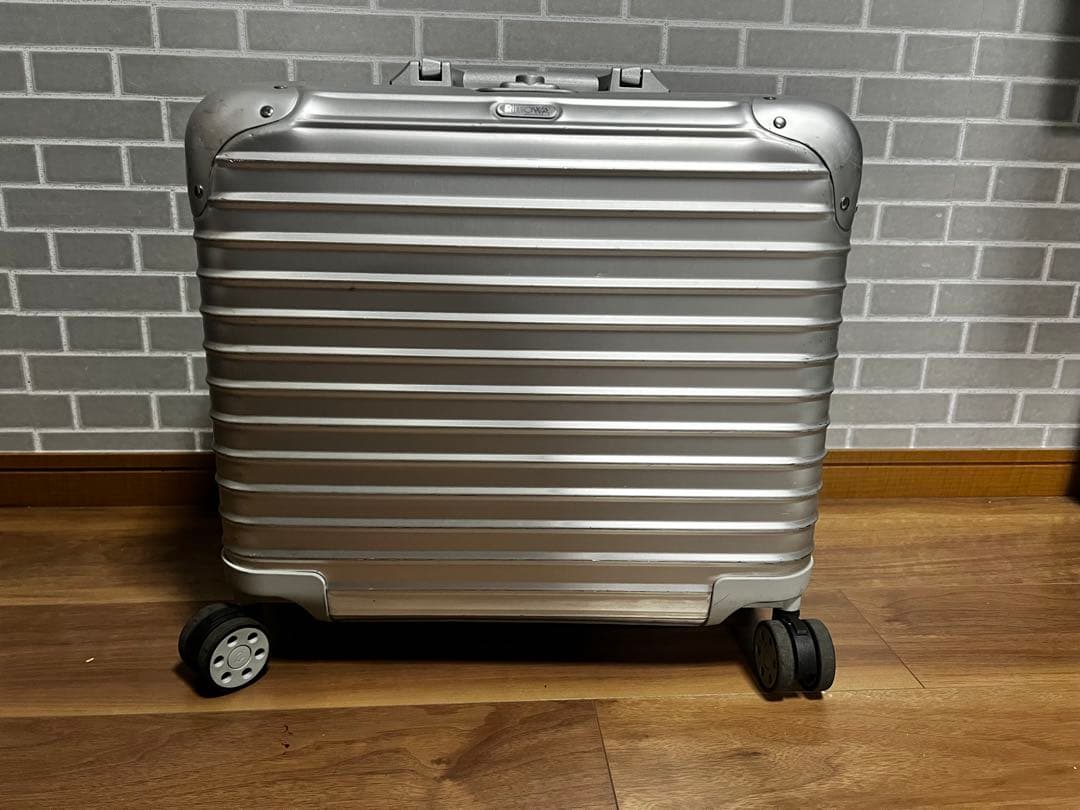 ホイール交換済み！　リモワ　ビジネストロリー　トパーズ