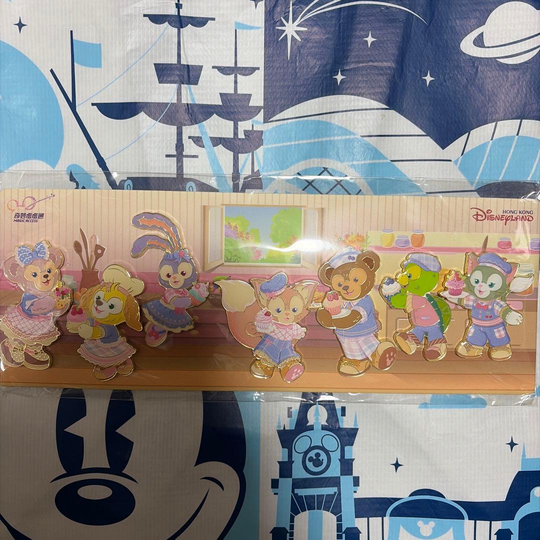 ダッフィーフレンズ　ピンバッジ