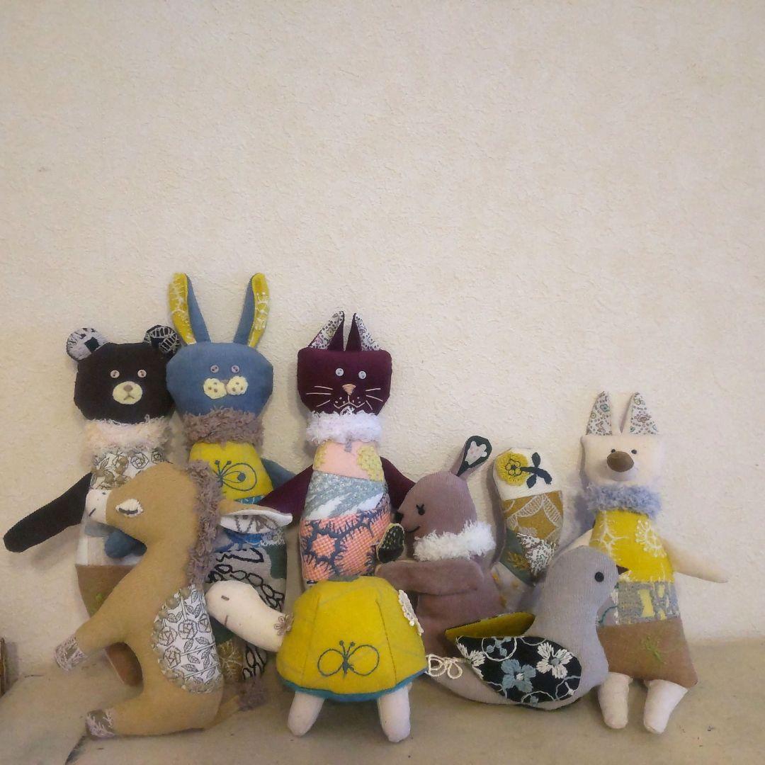 ミナペルホネン　森のみんな大集合して記念撮影