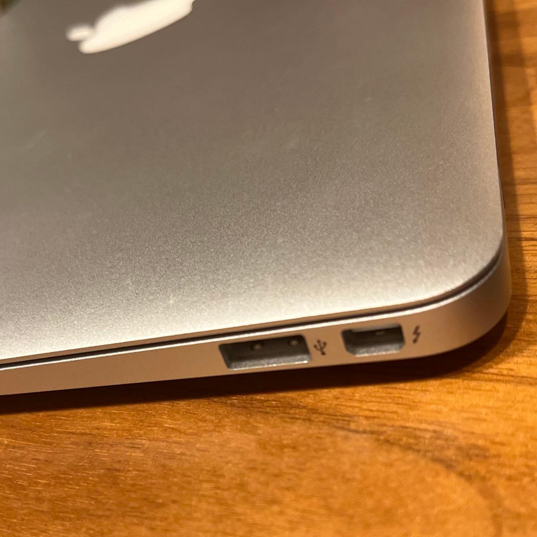 MacBook Air 11インチ Mid 2011/8GB/充電方法注意あり