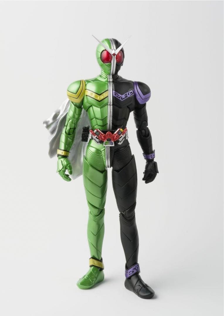 S.H.フィギュアーツ 真骨彫製法 仮面ライダーW サイクロンジョーカー
