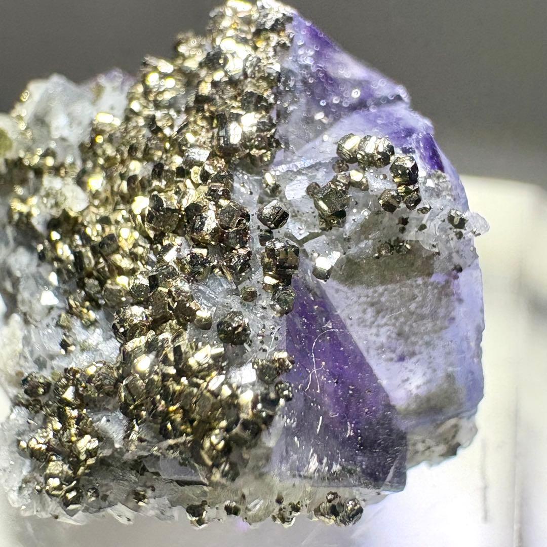 433 中国　ヤオガンシャン産　フローライト&パイライト