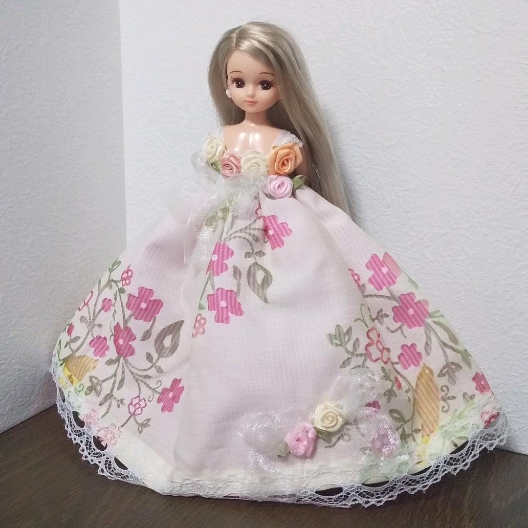 確認用リカちゃんサイズ ハンドメイド 花柄 ドレスワンピース