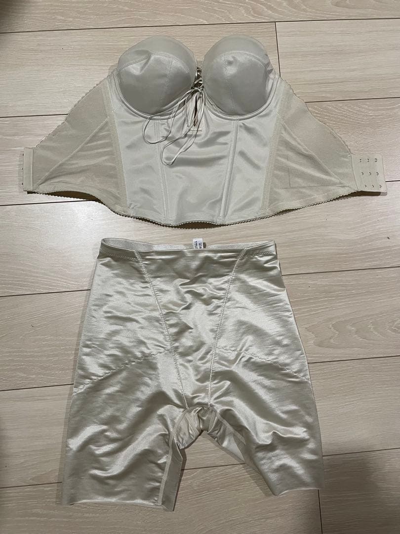 mirrormirror 　ブライダルインナー E75 ガードルLサイズ