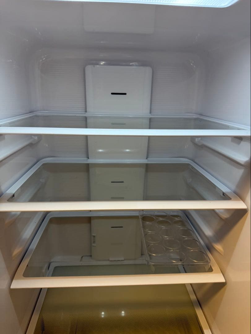 日立ノンフロン冷凍冷蔵庫　315L R-V32SV（K）2023年製　右開き