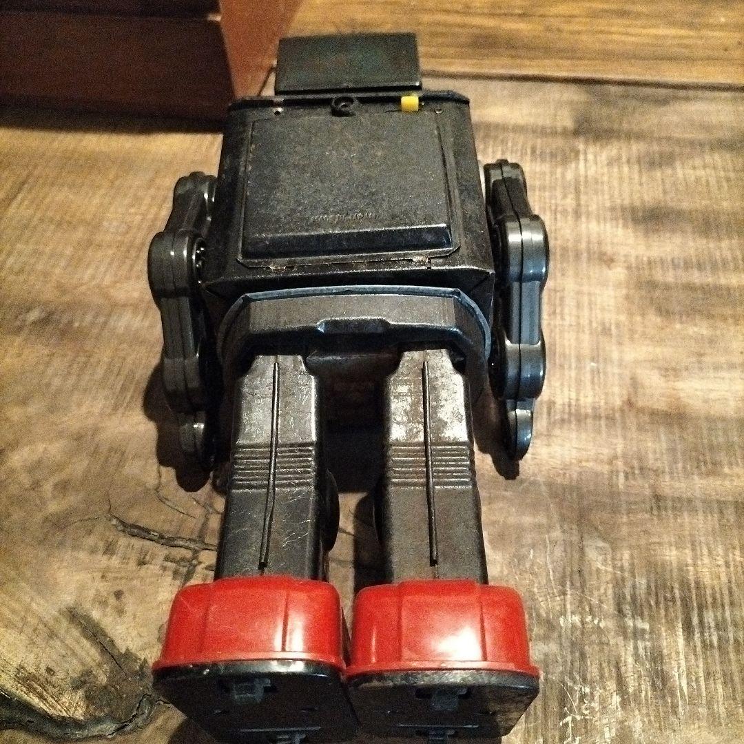 ロボット　ブリキ