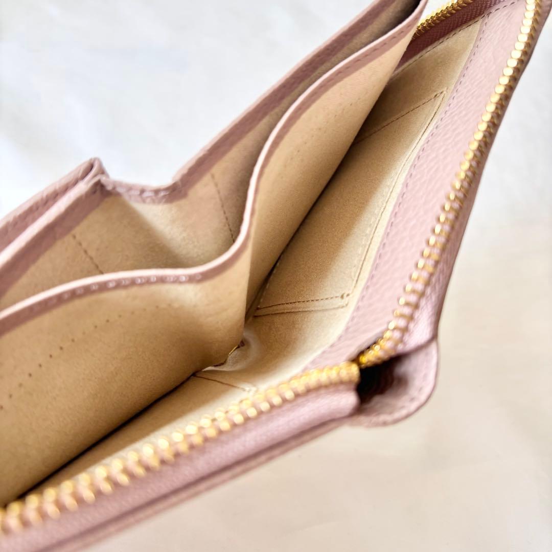 【未使用】　ハースケジュール　チェレット　二つ折りウォレット　財布　コンパクト