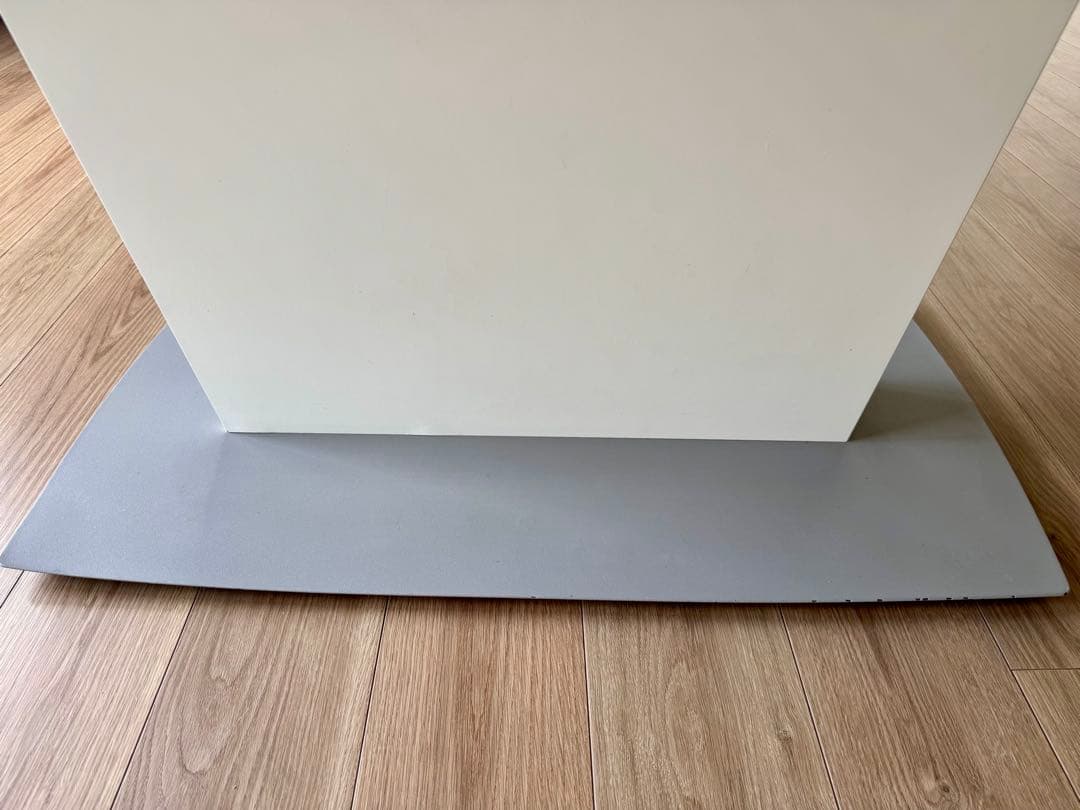 BoConcept ダイニングテーブルとチェア4脚のセット（送料込み）