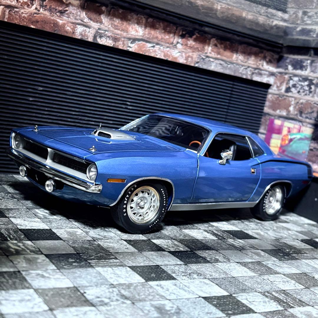 国内未入荷 1/18 HIGHWAY61 プリムス HEMI クーダ 1970