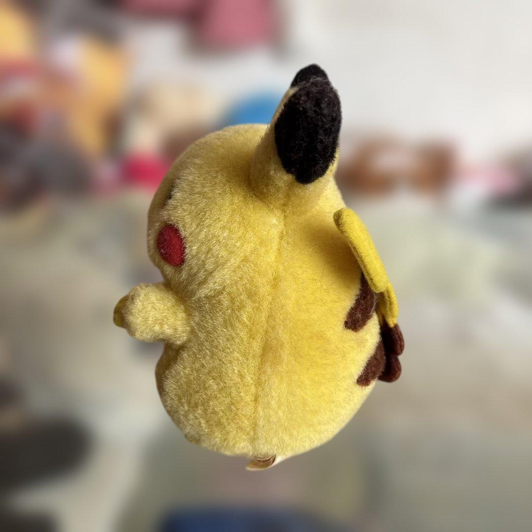初期ピカチュウ ぬいぐるみ  しゃべりません