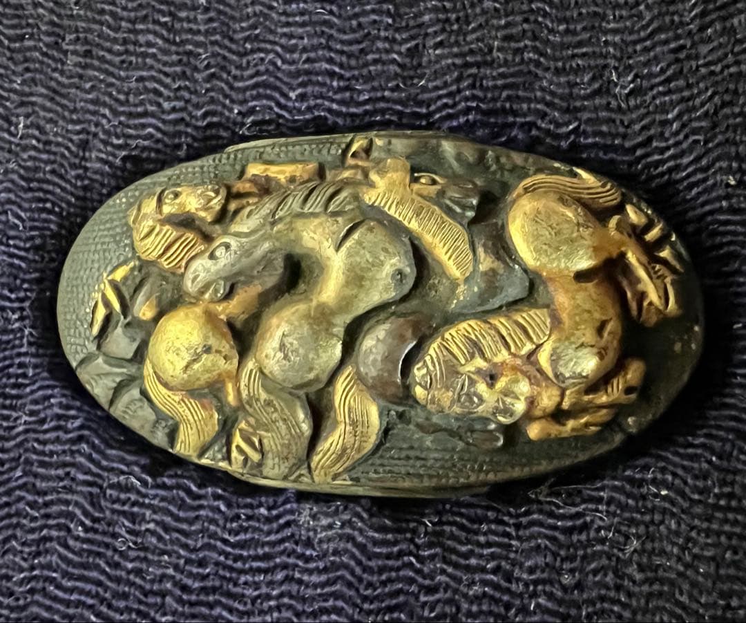 刀装具 縁頭 目貫 群馬象嵌 馬紋様 銅地 金 剣刀装具 日本刀 鐔 骨董品