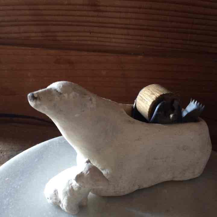 末草さんの親子クマのテープカッター